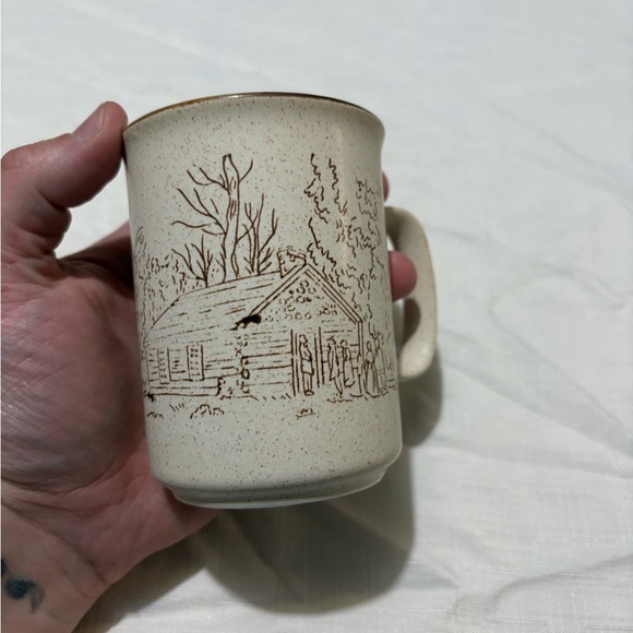 Vintage Rustic Cabin Design Ceramic Mug - Picture 1 of 6